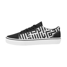 Load image into Gallery viewer, MXV-1 Zenith London SK8 Women&#39;s Low Tops
